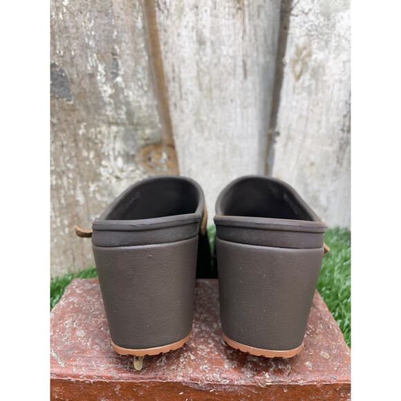 CROCS Women's Brown Sarah Heel Dual Comfort Mules Clog Suede Strap Size 9 - Picture 5 of 6